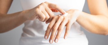 Kůže vysušená dezinfekcí? Zkuste těchto 5 přírodních produktů pro zdravé a hebké ruce